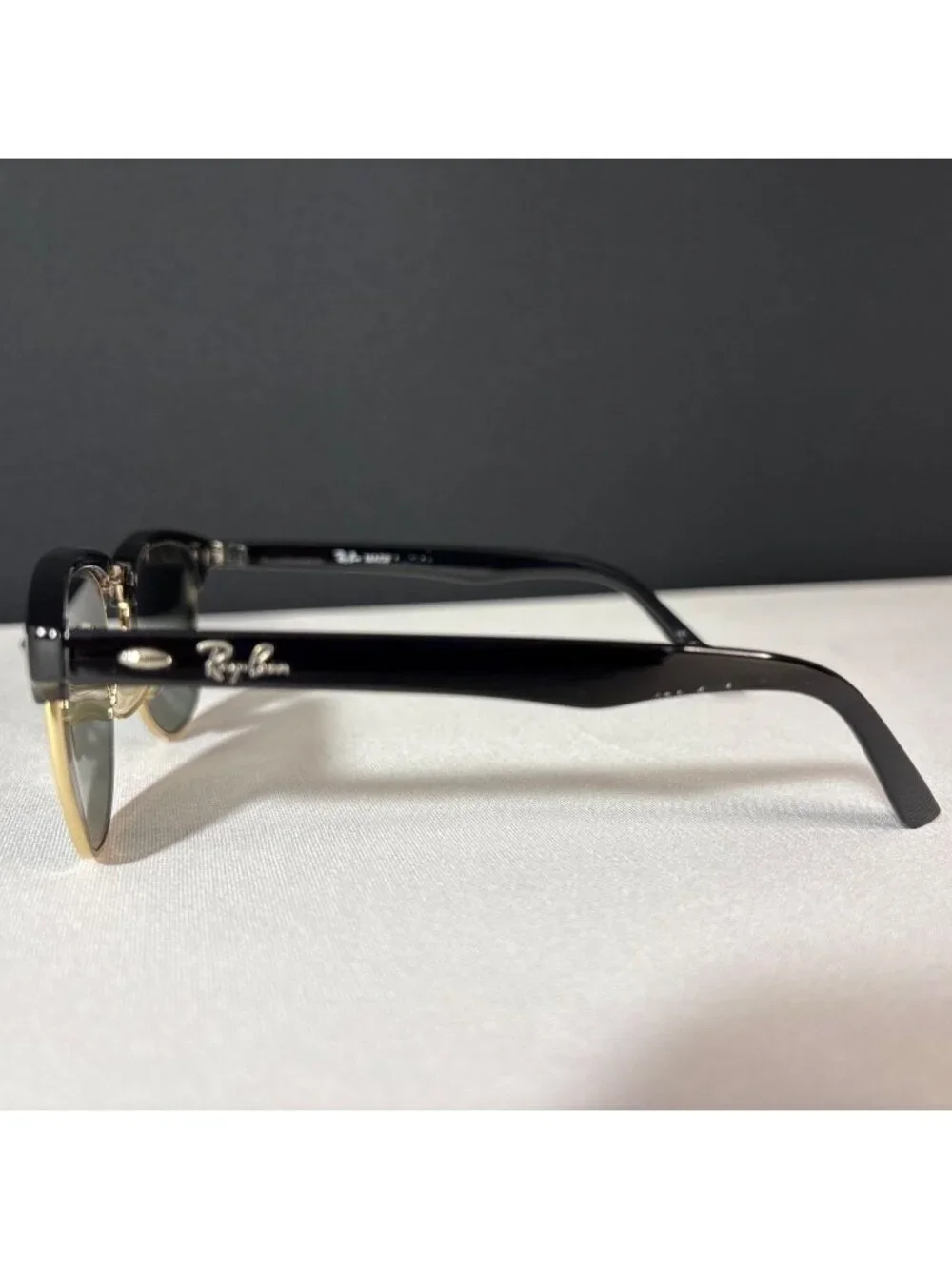 Ray-Ban Clubmaster Sunglasses Black Frame Gold Trim Green Lenses with Brown Case - Picture 13 of 16